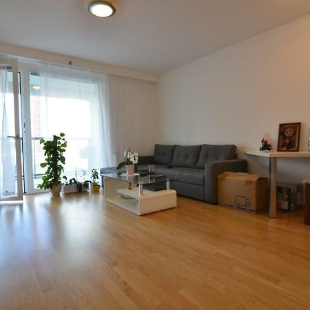 Apartment With Parking On Premise Wien Exteriör bild