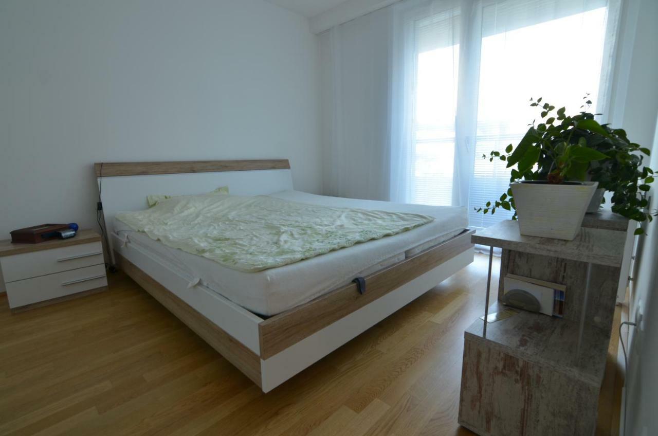 Apartment With Parking On Premise Wien Exteriör bild