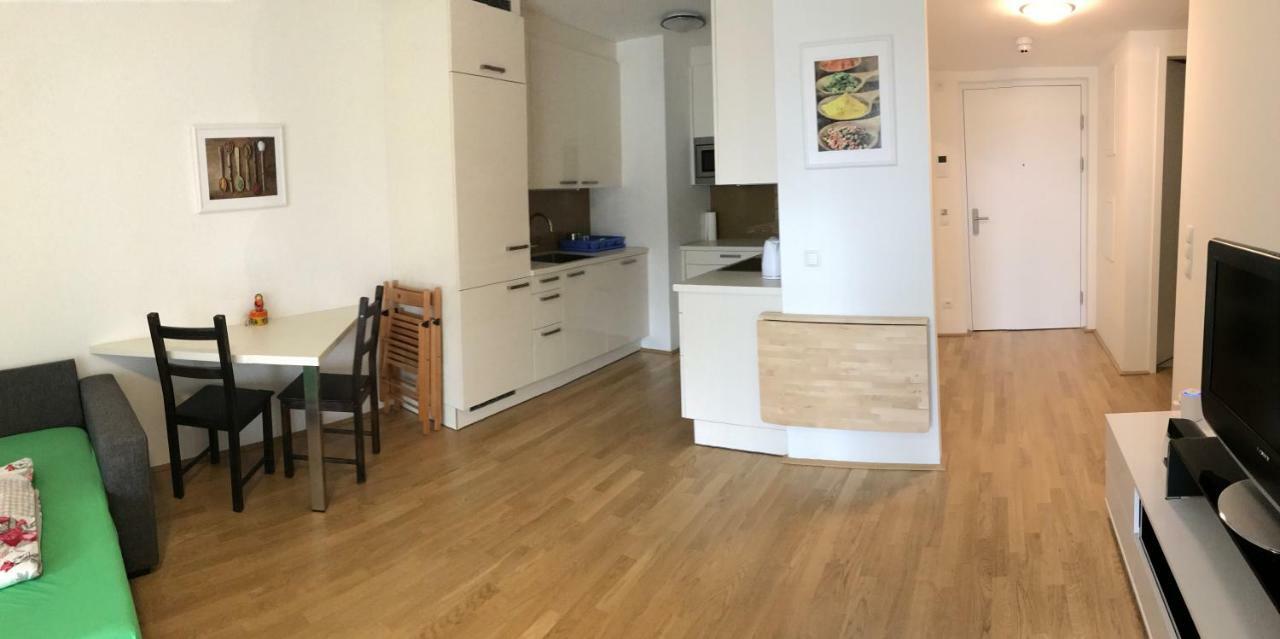 Apartment With Parking On Premise Wien Exteriör bild