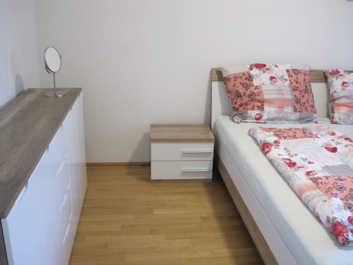 Apartment With Parking On Premise Wien Exteriör bild