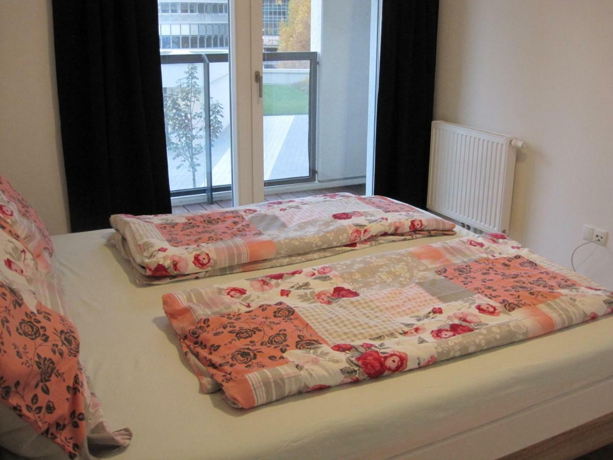 Apartment With Parking On Premise Wien Exteriör bild